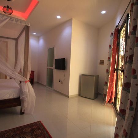 Amour Sénégal Ngaparou Extérieur photo